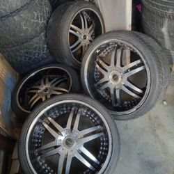 22" Strada 5 Lug Universal Rims & Tires 