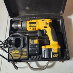 Dewalt Hammer drill set in metal box