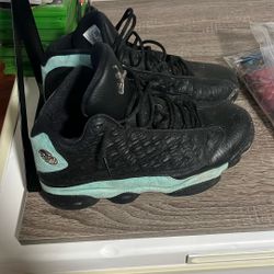 Island Green 13s Size 8.5