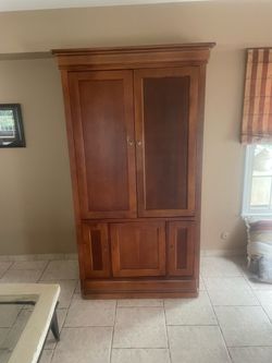 5 piece All Wood Display Furniture