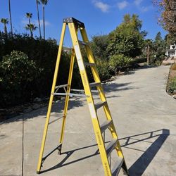 Ladder 8 Ft Fiberglass