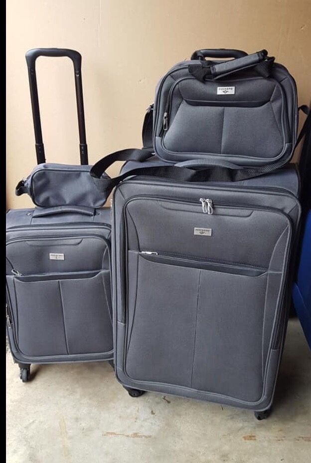 Dockers bayside 4 pieces set luggage grey 29" & 21" carry on