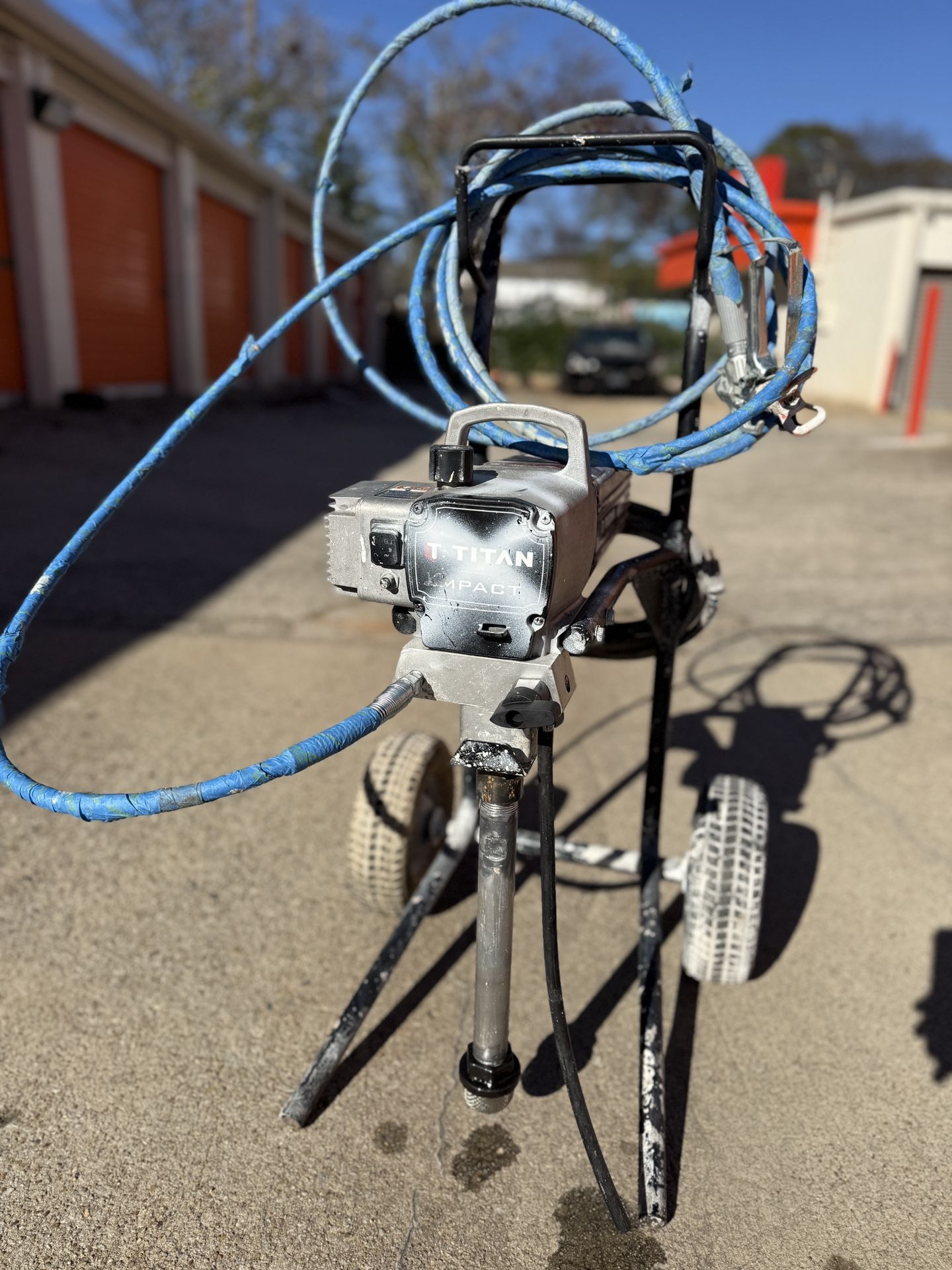 Titan 410 Paint Sprayer 