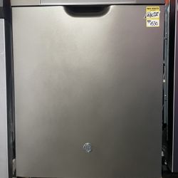 GE  STAINLESS STEEL DISHWASHER 