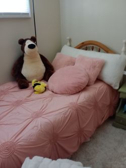 Twin beds Wood frame great condition
