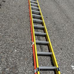 28’ Werner Fiberglass Ladder With Glidesafe  New 