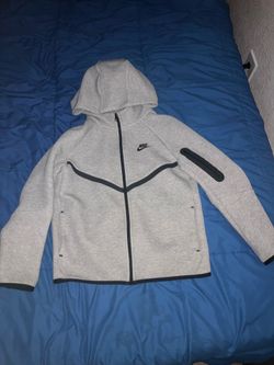 kids gray nike tech
