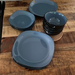Free Set Of Plates And Bowls