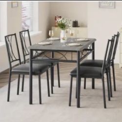 Dining Tables 