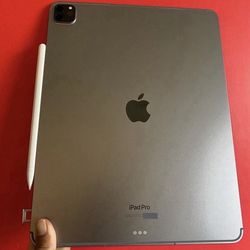 Apple IPad Pro 12.9” 6th Generation (2022 Model / M2 chip ) 256GB WiFi + cellular (5G Unlocked) with keyboard, pen & Accessories