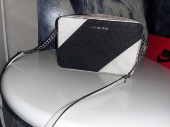 Micheal Kors Purse
