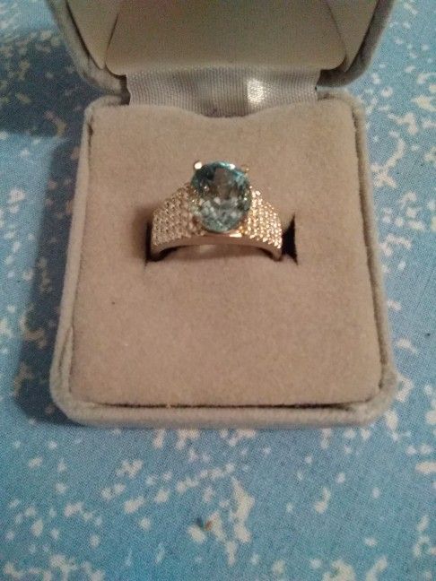 Silver Ring. New. Size 8