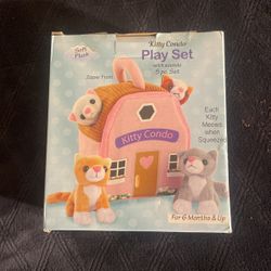Semi Nib Kittie Condo Play Set