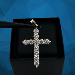 Diamond Cross Pendant In 14k Yellow Gold