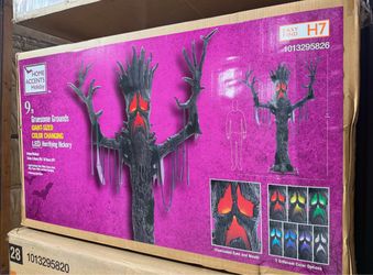 9 ft Wicked Woods Giant-Sized Color Changing LED Horrifying Hickory