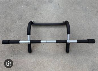 Exercise pull up bar