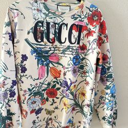 Beautiful authentic Gucci, long sleeve