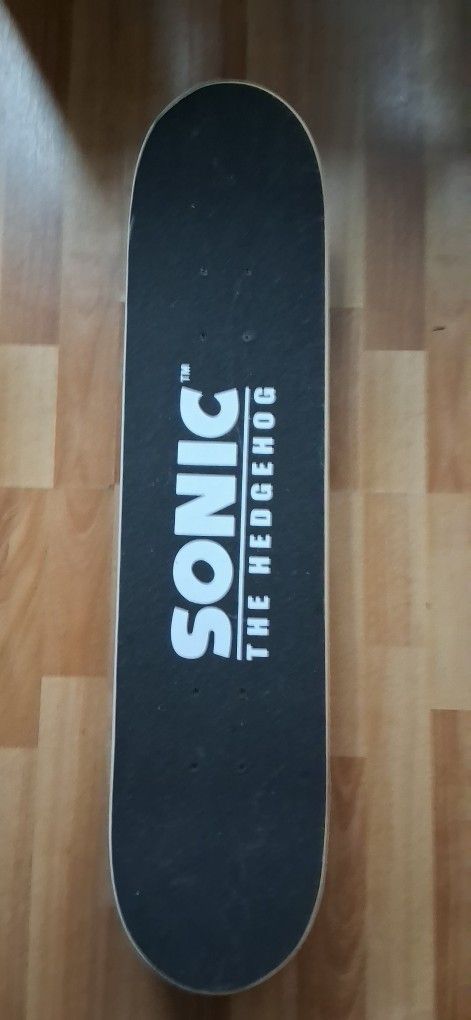 Sonic Skateboard