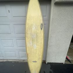 Surfboard 🏄 7.5”