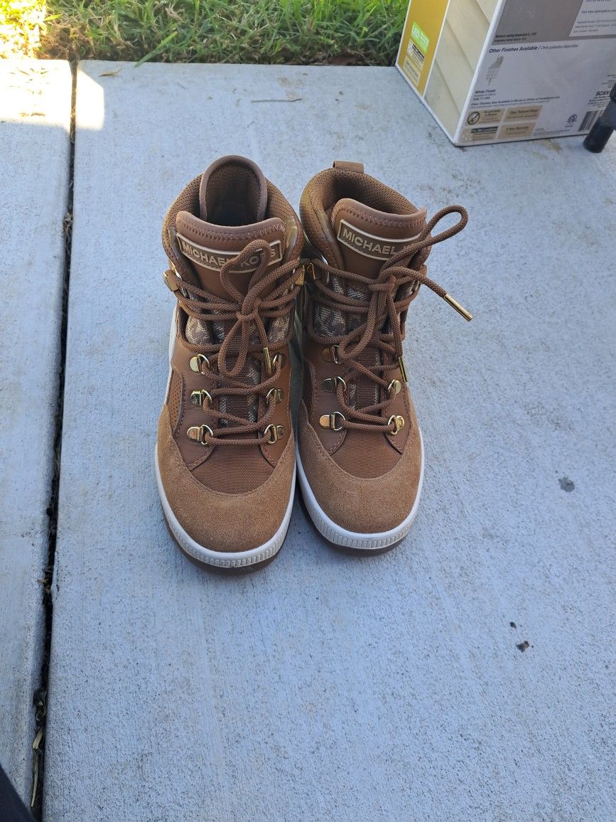 Michael Kors Boots 
