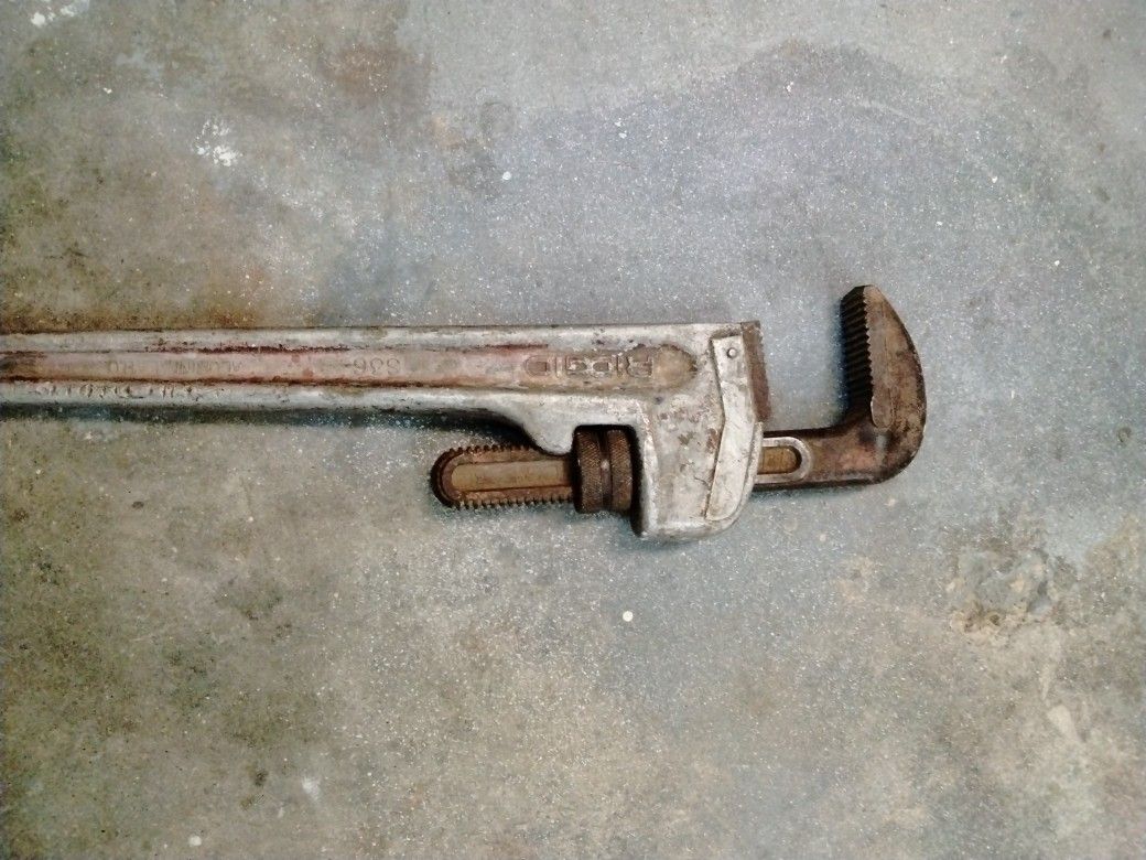 24" Ridgid Pipe Wrench
