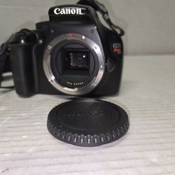 Canon Rebel T3  Cracked Screen No Lens & Charger 