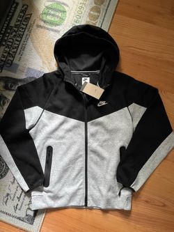Grey and black nike tech brand new