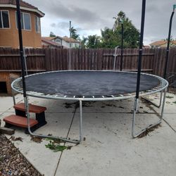 Trampoline 14'