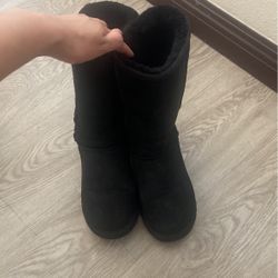 Womens Black Uggs - Size 7