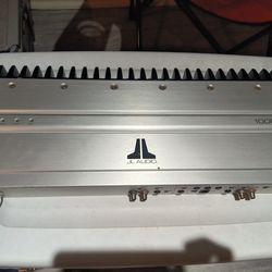 Jl audio slash series 1000/1 fully functional 💯 $450 firm