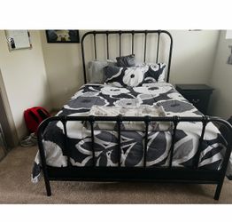 Bedroom set