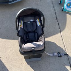 Car seat and Baby Moises