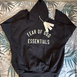 Men’s Essentials Hoodie 