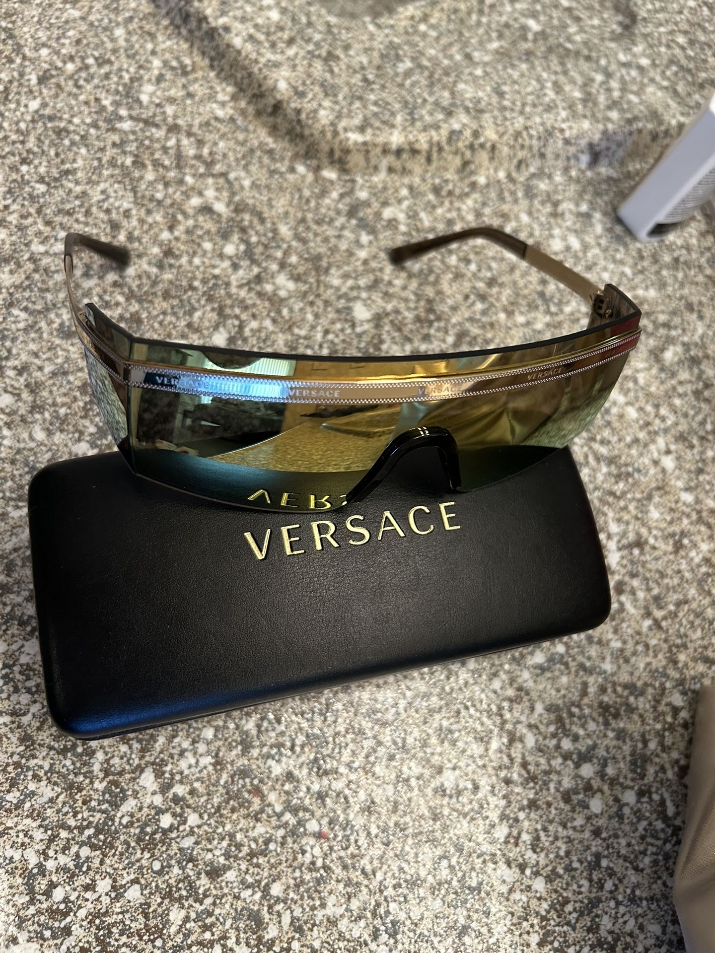 VERSACE GLASSES FOR SALE😎