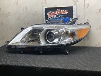 11-17 TOYOTA SIENNA DRIVER HALOGEN HEADLIGHT