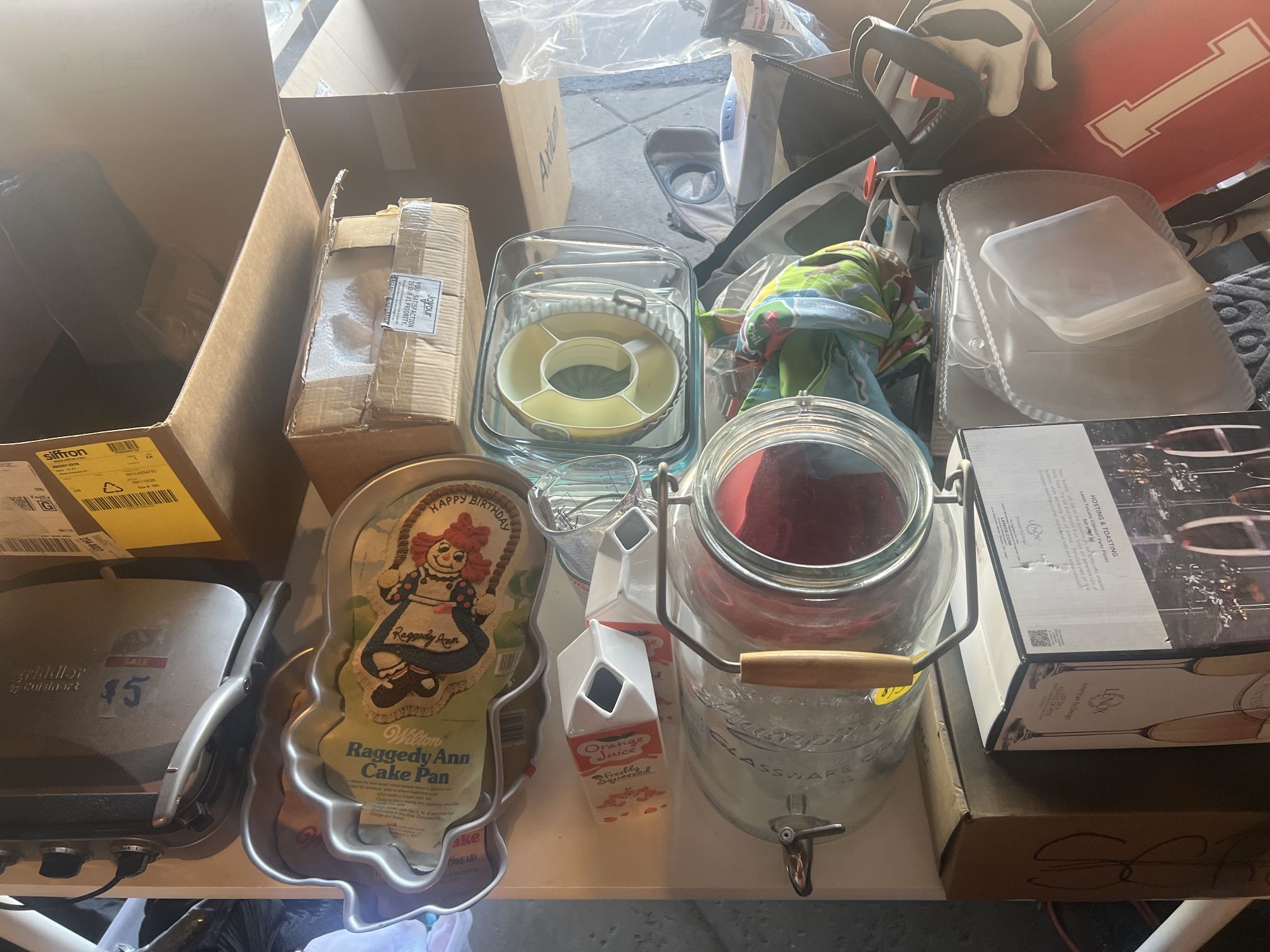 Garage sale- EVERYTHING MUST GO
