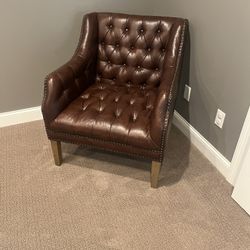 BROWN LEATHER CHAIR