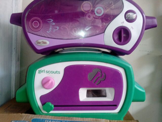 Easy-Bake Ultimate Oven - Purple & Girl Scouts Cookie Oven