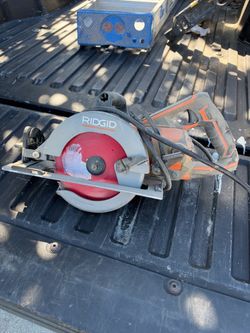 RIDGID Worm Drive Circular Saw