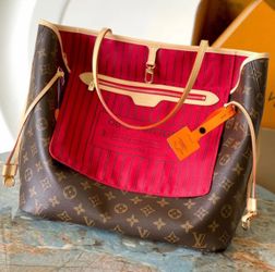 Women’s LV purse
