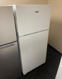 Hotpoint Top Freezer Fridge – White, Clean, Works Great