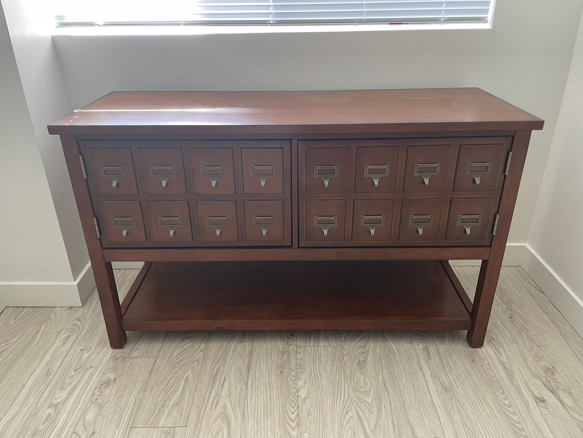 FREE Apothecary Table