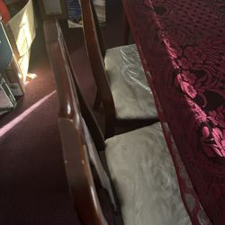 Six Seater Dining Table For Sale. 