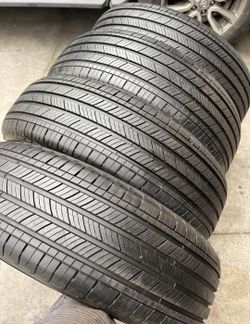 215 65 17 Michelin con 80% de Vida las 4