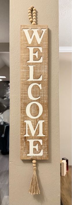 Vertical Wood Welcome Sign with Beads