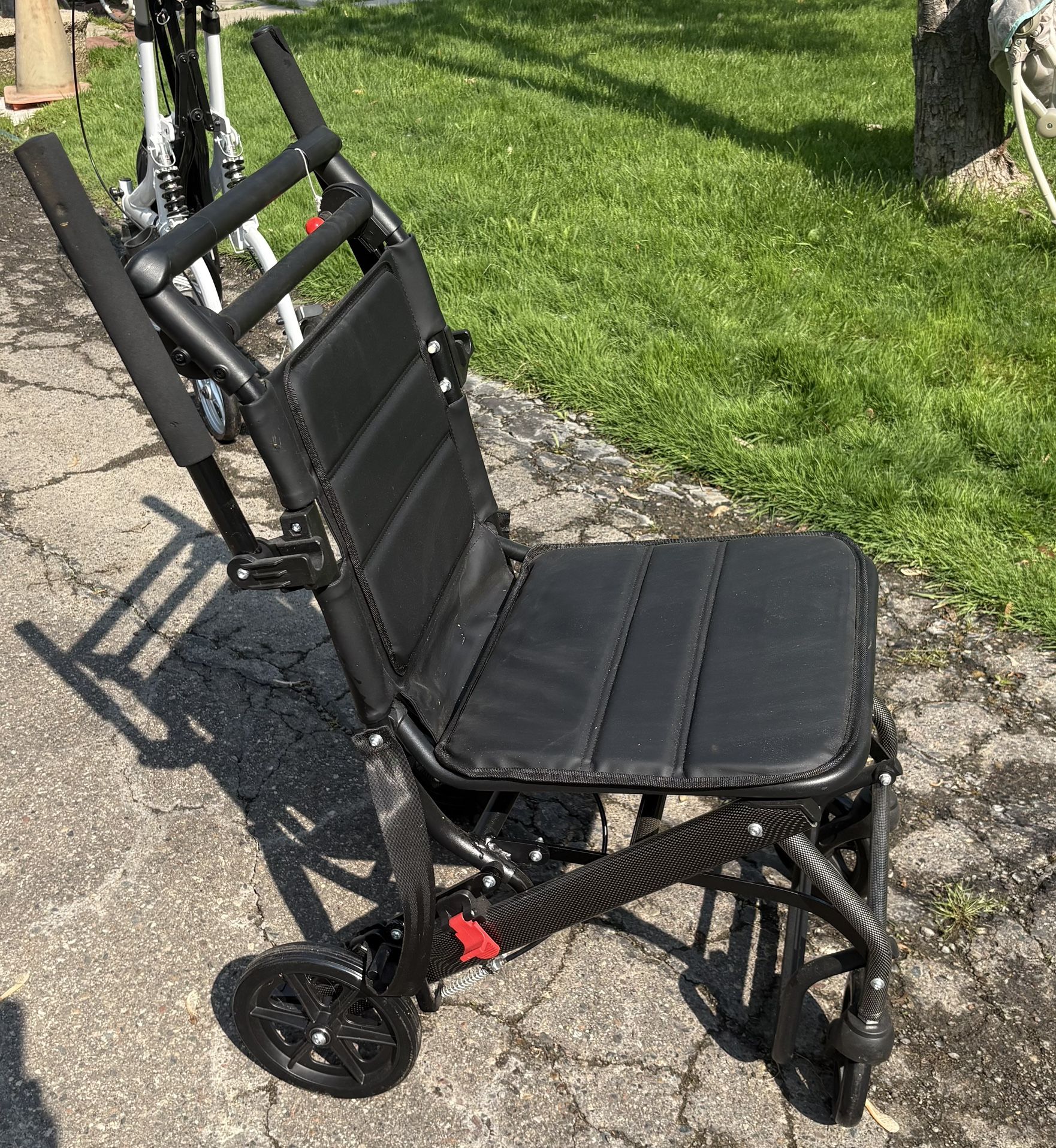 Wheelable Chair