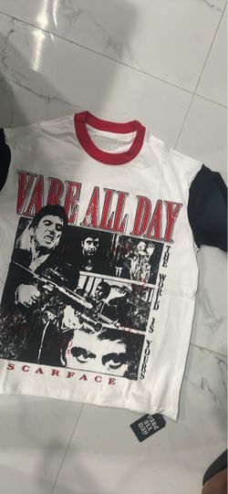 Black red and white medium graphic tee shirt
