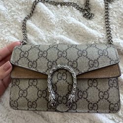 Gucci Dionysus GG Supreme Super Mini Bag