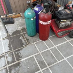 CO2 Tanks Qty 3