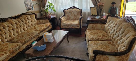 Vintage couches and coffee table